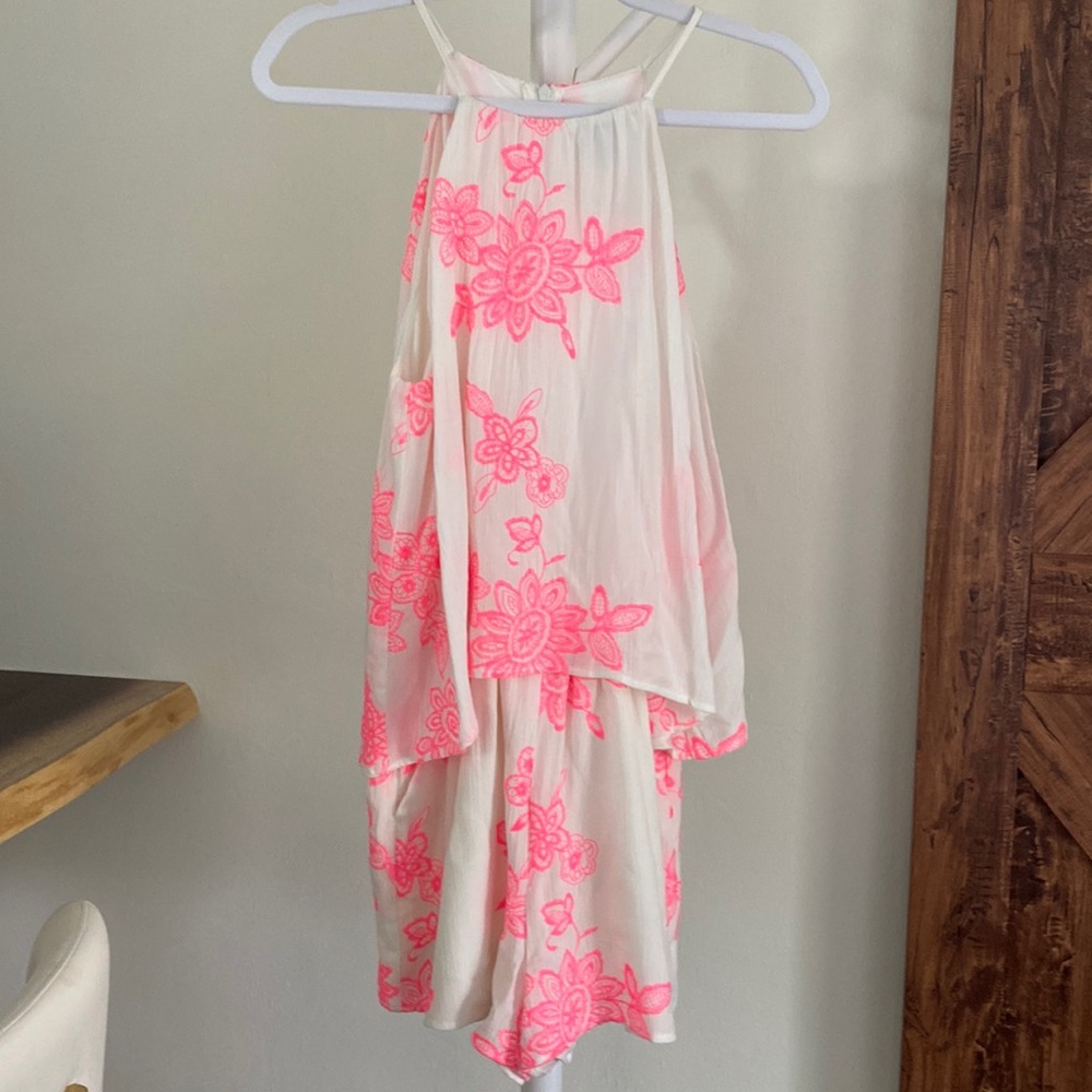 AQUA BLOOMINGDALES HOT PINK AN OFF WHITE EMBROIDERED ROMPER WITH POCKETS BARBIE